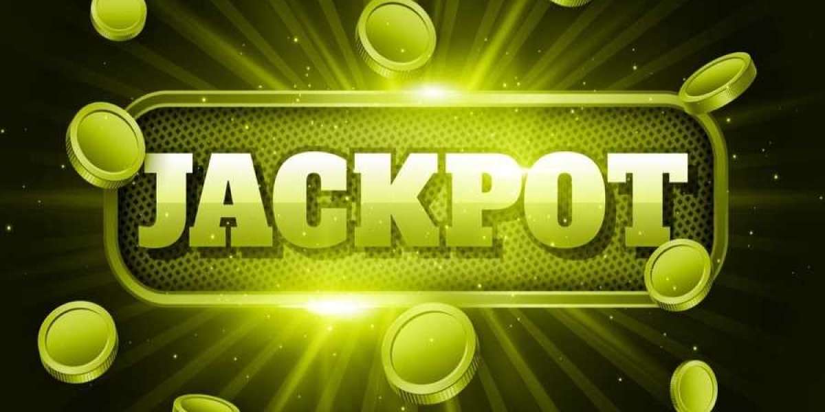 Jackpot Jargon: Navigating the Glitzy World of Online Casinos